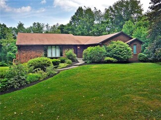 2005 Bushy Run Rd, Jeannette, PA 15644