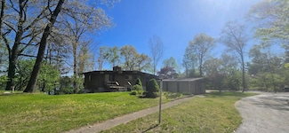 816 Browns Lake Rd, Jackson, MI 49203