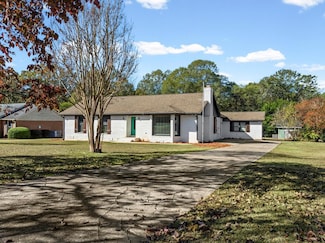 112 Berkeley Rd, Albany, GA 31721