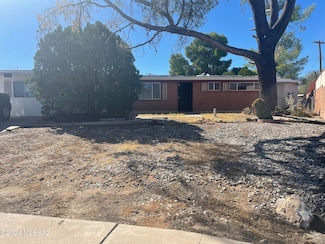 7220 E Pierce St, Tucson, AZ 85710