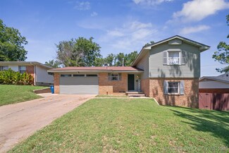 3235 W 53rd St, Tulsa, OK 74107