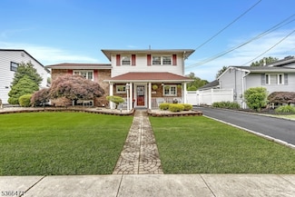 108 Brentwood Rd, Raritan, NJ 08869