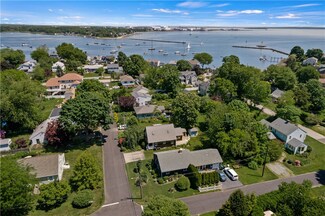 32 Lawton Ave, North Kingstown, RI 02852