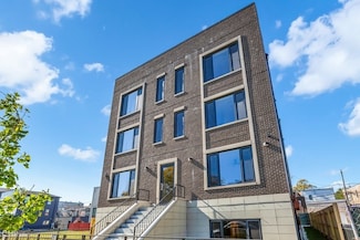 4846 S Saint Lawrence Ave Unit 102, Chicago, IL 60615