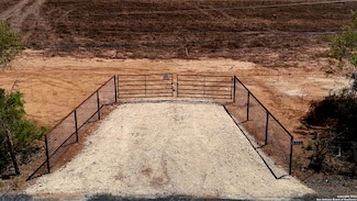 16568 New Berlin Rd, Saint Hedwig, TX 78152