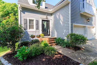6013 Coaching Inn Ct, Charlotte, NC 28270