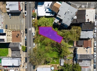 130 Montgomery Ave, Staten Island, NY 10301