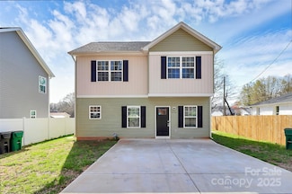 5524 Howard St, Charlotte, NC 28269