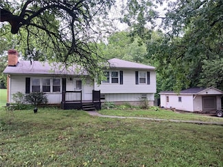 16104 E Cogan Ln, Independence, MO 64050