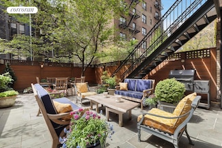 312 W 88th St, New York, NY 10024