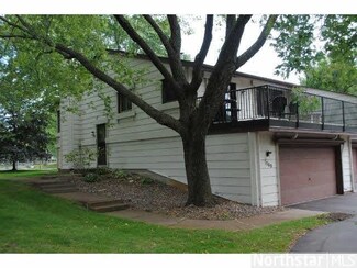 1369 1369 Arden View Dr, Arden Hills, MN 55112