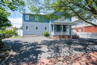 1136 W Broadway, Hewlett, NY 11557