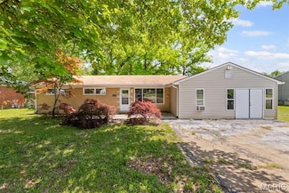 1512 N 17th St, Swansea, IL 62226