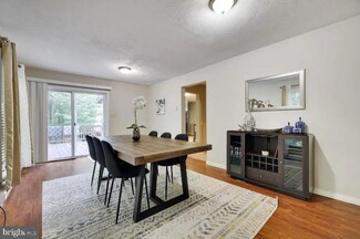 8907 Deerfield Rd, Tobyhanna, PA 18466
