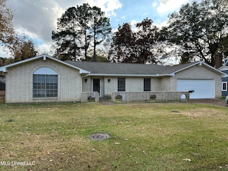 1659 Riverwood Dr, Jackson, MS 39211