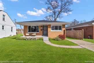 20850 Glen Lodge Rd, Ferndale, MI 48220