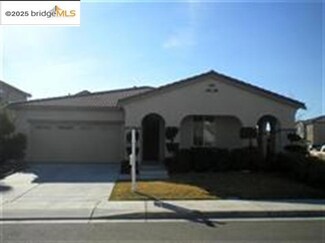 71 Serenity Ln, Oakley, CA 94561