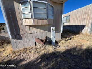 46370 N Bixler, Ash Fork, AZ 86320