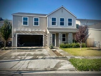 3649 N Encina Ct, Visalia, CA 93291