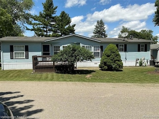 49582 Main Dr, Plymouth, MI 48170