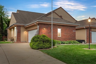 W159N4835 Graysland Dr Unit E, Menomonee Falls, WI 53051