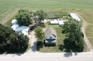 7404 Sioux Ave, Reasnor, IA 50232