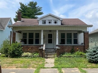 415 S 7th St, Clinton, IN 47842