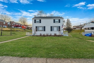 4464 Country Club Dr, Pittsburgh, PA 15236