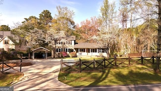 1718 Pucketts Dr SW, Lilburn, GA 30047