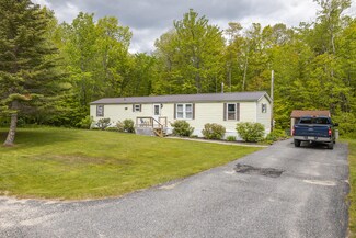 62 Birchwood Dr, Sabattus, ME 04280