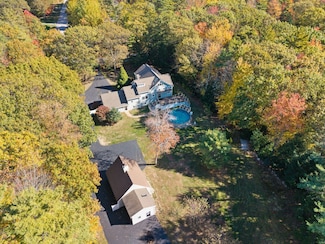 31 Old Blue Point Rd, Scarborough, ME 04074