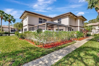 18 Amherst Ct Unit B, Royal Palm Beach, FL 33411