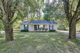 740 Robinson Rd, Cookeville, TN 38501