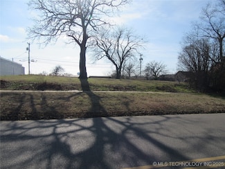 220 W Washington, McAlester, OK 74501