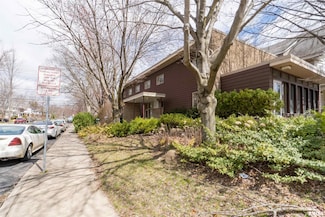 1004 N Institute Place, Peoria, IL 61606