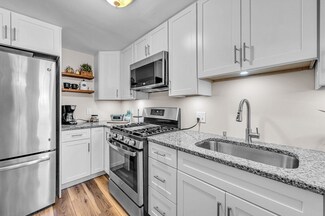15 Manor Ct Unit 15, Springfield, MA 01118