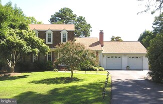 16801 Baederwood Ln, Derwood, MD 20855