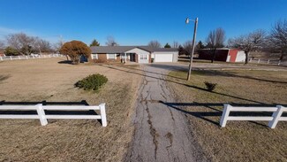 1701 E Highland St, Tecumseh, OK 74873