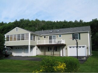 32 Chase Cir, Center Harbor, NH 03226