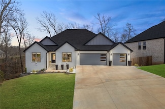 1904 NE Frost Dr, Bentonville, AR 72712