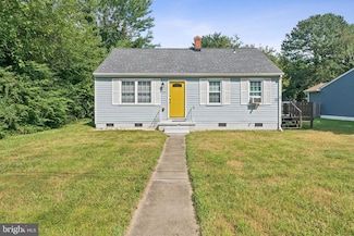 217 Locust Ave, Colonial Beach, VA 22443
