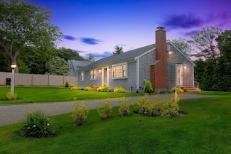 48 4th Ave, Barnstable, MA 02601