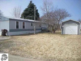 5412 Gracy Dr, Standish, MI 48658