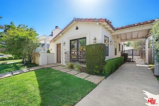 1147 S Point View St, Los Angeles, CA 90035