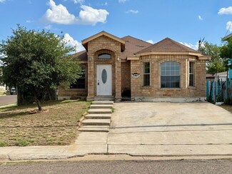 2019 Cross St, Laredo, TX 78046