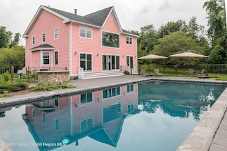 29 Legrand Ave, Tivoli, NY 12583