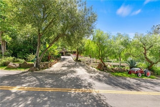 29012 Crags Dr, Agoura Hills, CA 91301