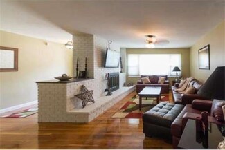 33 Lakeshore Dr, Seabrook, NH 03874