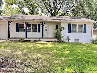 111 Western St, Leavenworth, KS 66048