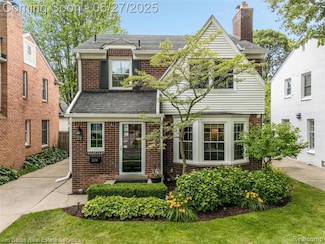 219 Mcmillan Rd, Grosse Pointe Farms, MI 48236